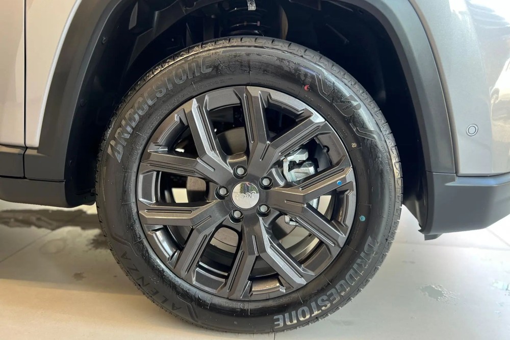 Jeep Commander tem descontos de mais de R$ 26 mil nas concessionárias