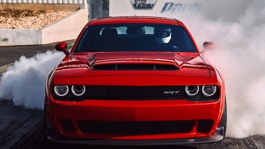 Dodge Challenger SRT Demon é revelado com 852 cv