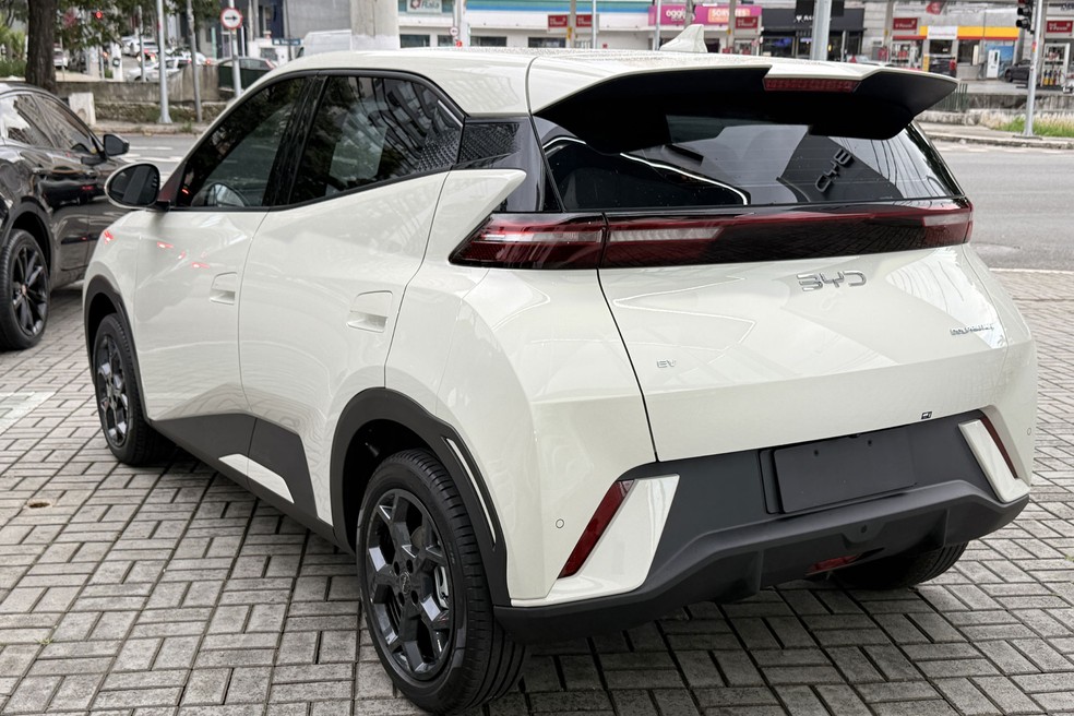 BYD Dolphin Mini 2027 chega às lojas com novidades; veja tudo que muda