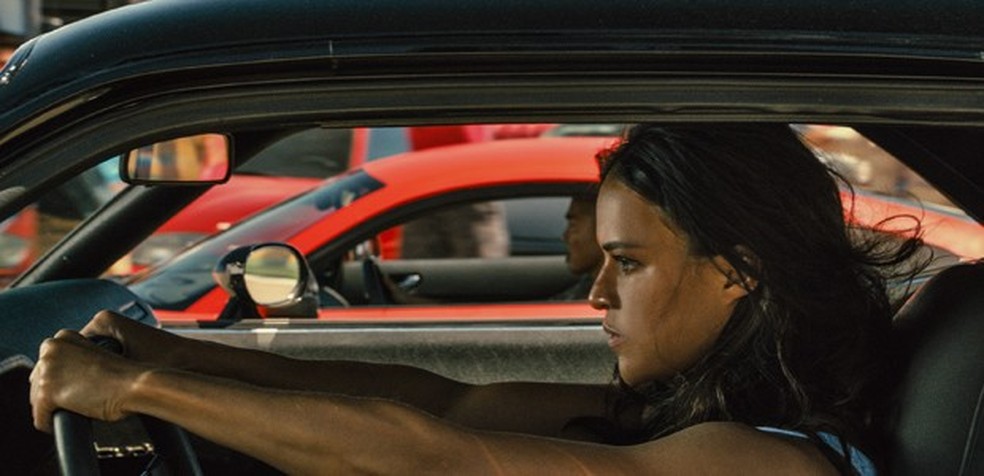Letty se prepara para um racha no Race Wars (Foto: Divulgação) — Foto: Auto Esporte