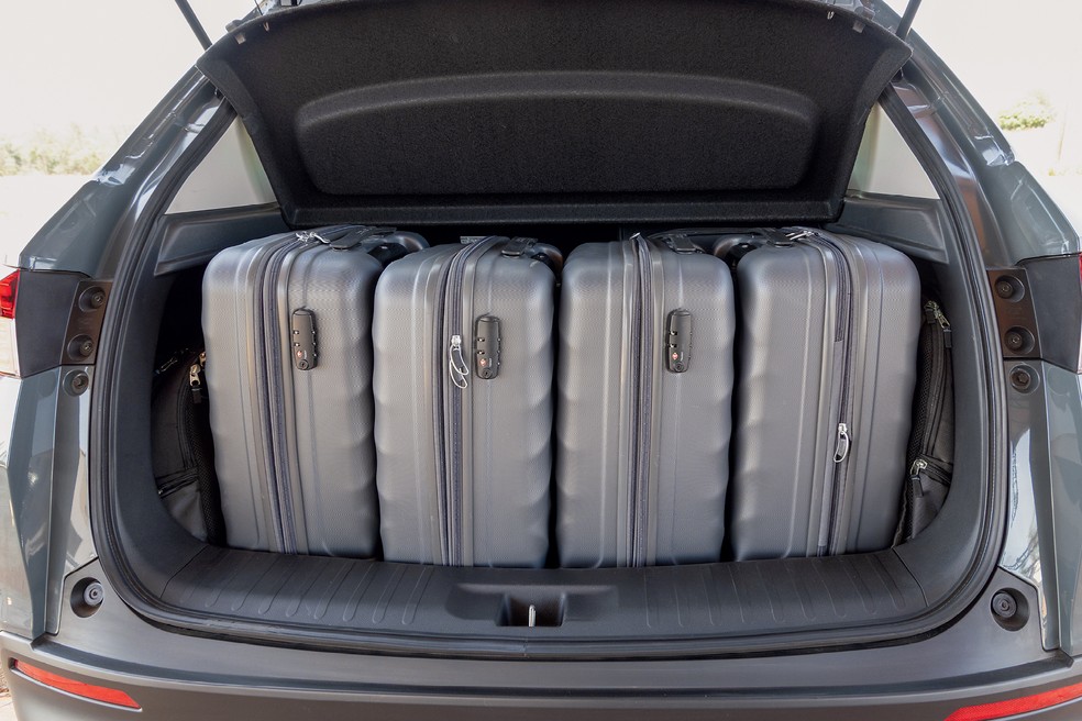 Porta-malas de 458 l é um dos destaques da nova geração — Foto: Renato Durães/Auto News Brasil
