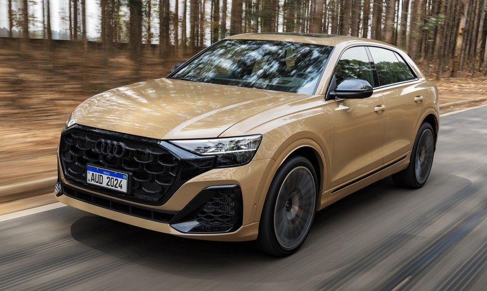 Novo Audi Q8 faz, no máximo, 7,8 km/l na estrada — Foto: Divulgação/Audi