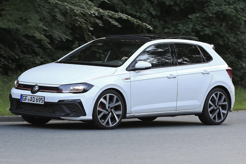 O novo Polo GTI terá atualizações nos sistemas de condução semiautônoma — Foto: Automedia