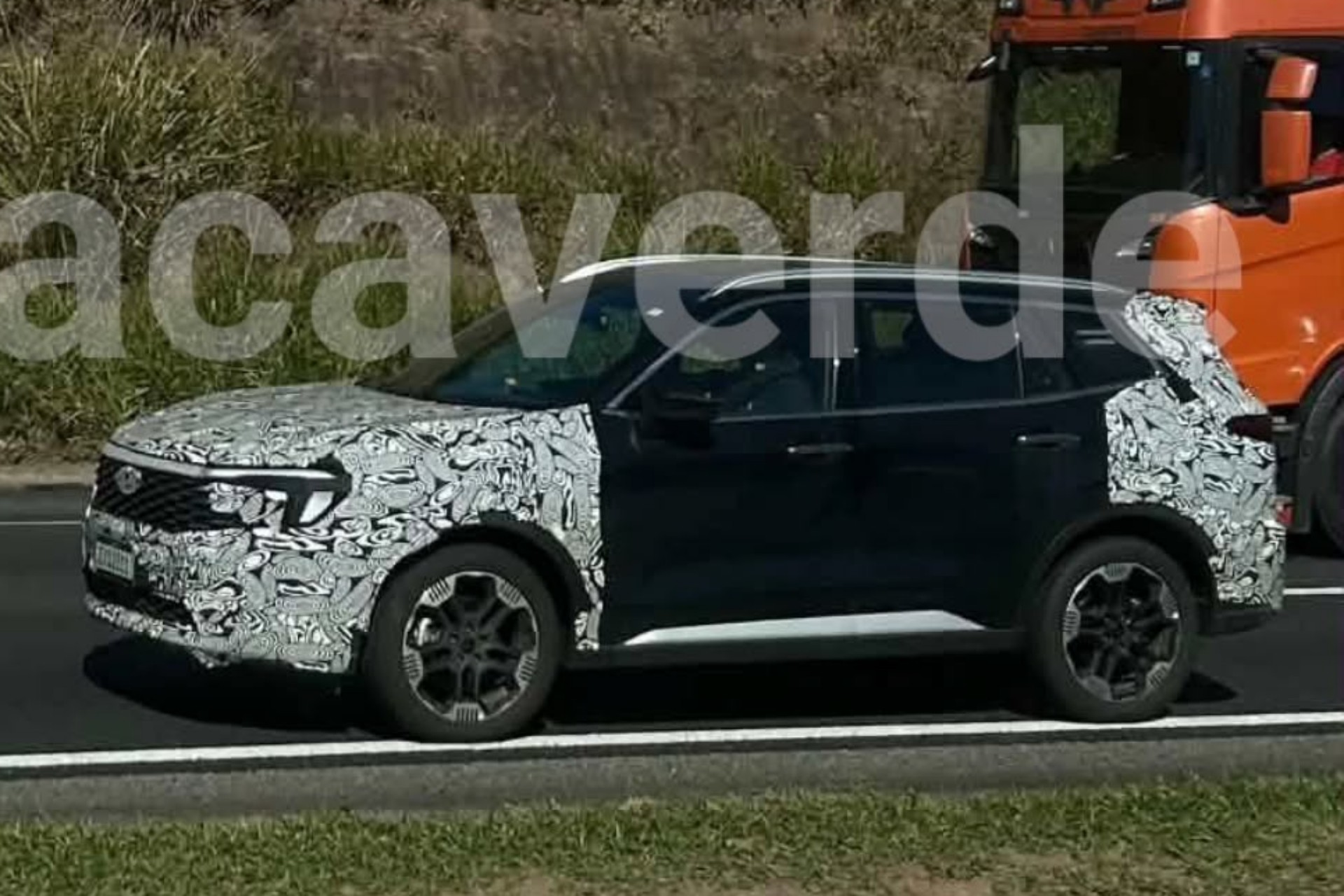 Flagra: Ford Territory híbrido plug-in se prepara para enfrentar BYD e GWM