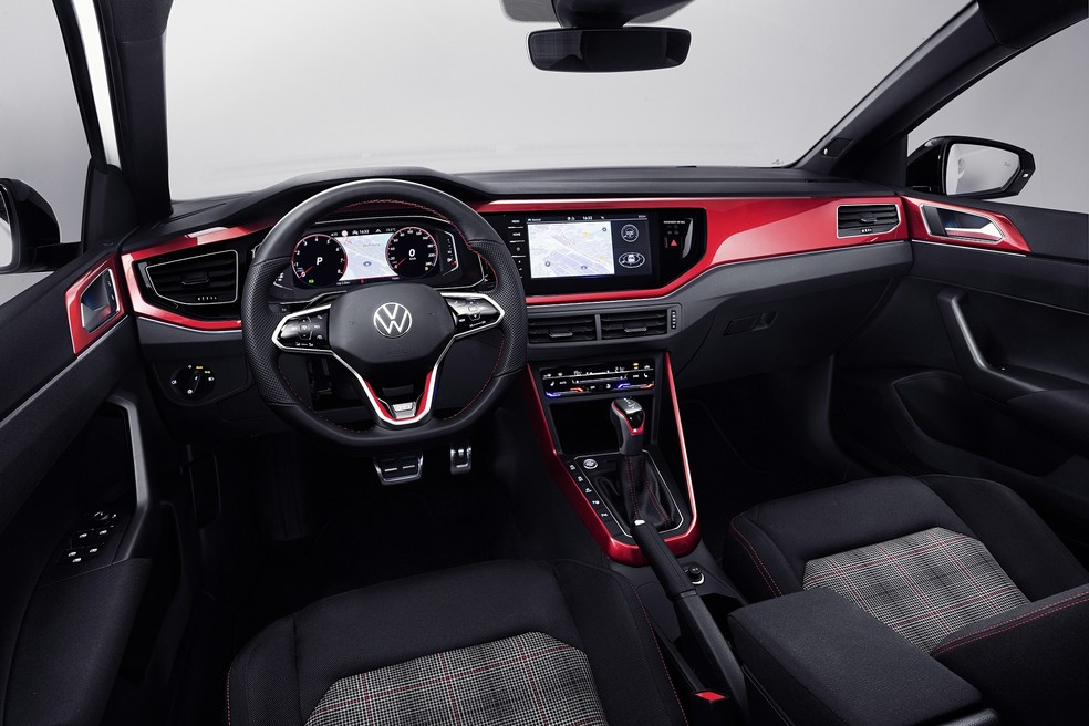 Volkswagen Polo GTI 2022 tem o novo volante que estreou por aqui no SUV Nivus — Foto: Divulgação
