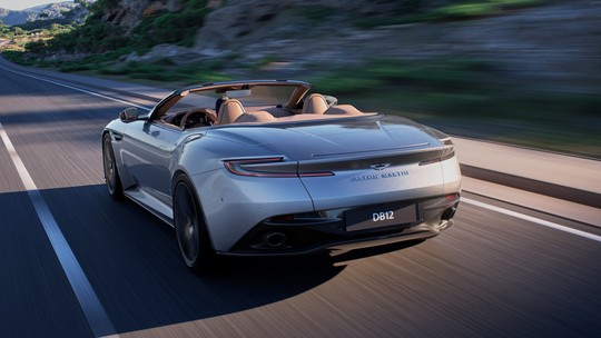 Aston Martin DB12 Volante é conversível de quase R$ 4 milhões no Brasil