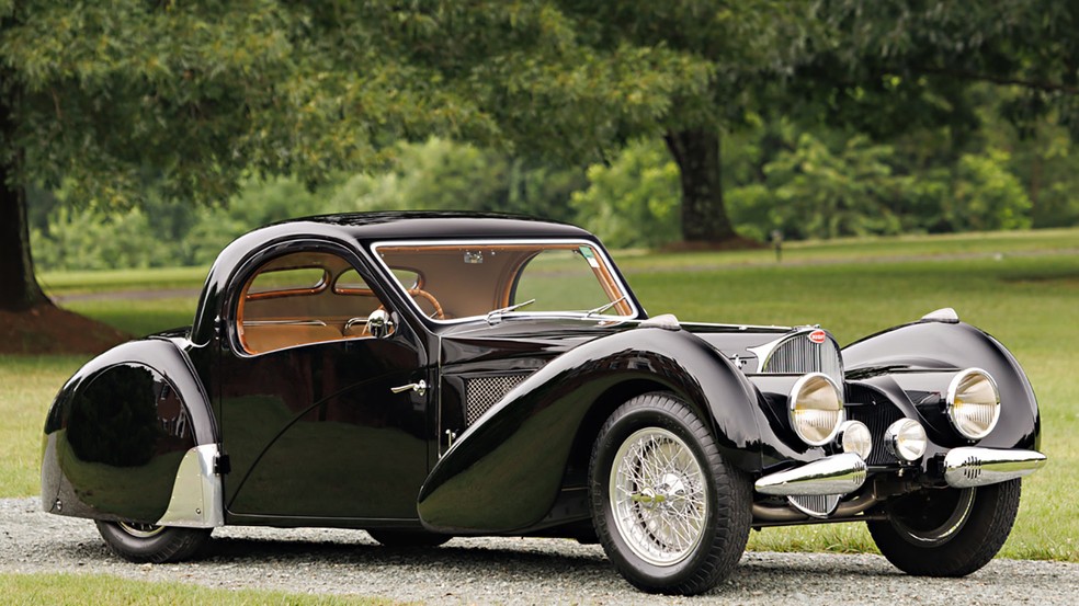 Bugatti Type 57SC teve apenas 42 exemplares produzidos - 17 com a carroceria Atalante  — Foto: Divulgação 