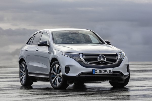 Disputa de autonomia Mercedes EQC Tesla Model X e Jaguar I Pace
