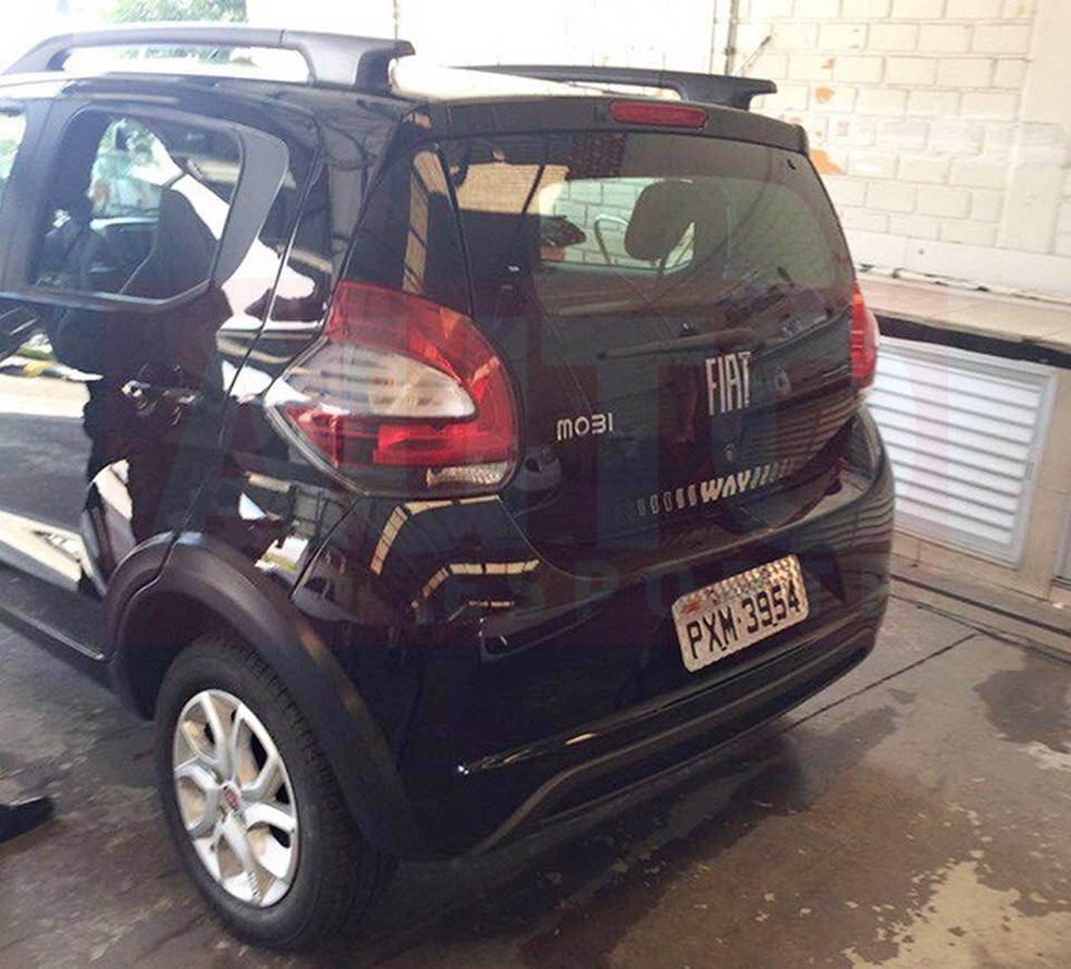 Flagra mostra traseira do Fiat Mobi por completo (Foto: Reprodução) — Foto: Auto Esporte