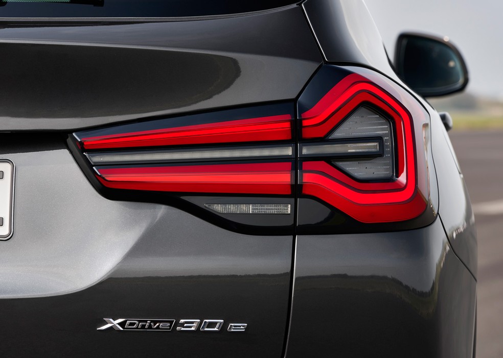 Lanterna do BMW X3 passa dos R$ 8 mil — Foto: Divulgação
