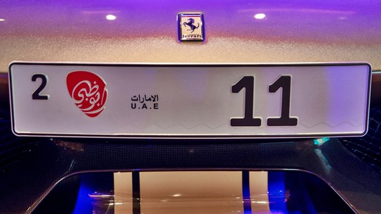 Por que placas de carro em Dubai são leiloadas por valores de até R$ 50 milhões?