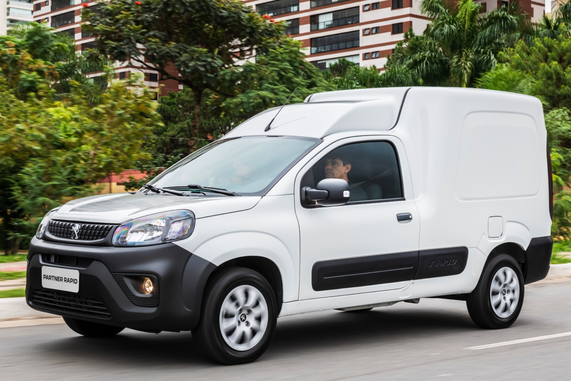 5 ótimos carros usados a partir de R$ 25 mil para fazer entregas