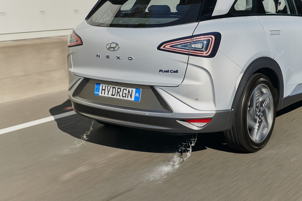 Hyundai Nexo FCEV saída de escape com água — Foto: autoesporte