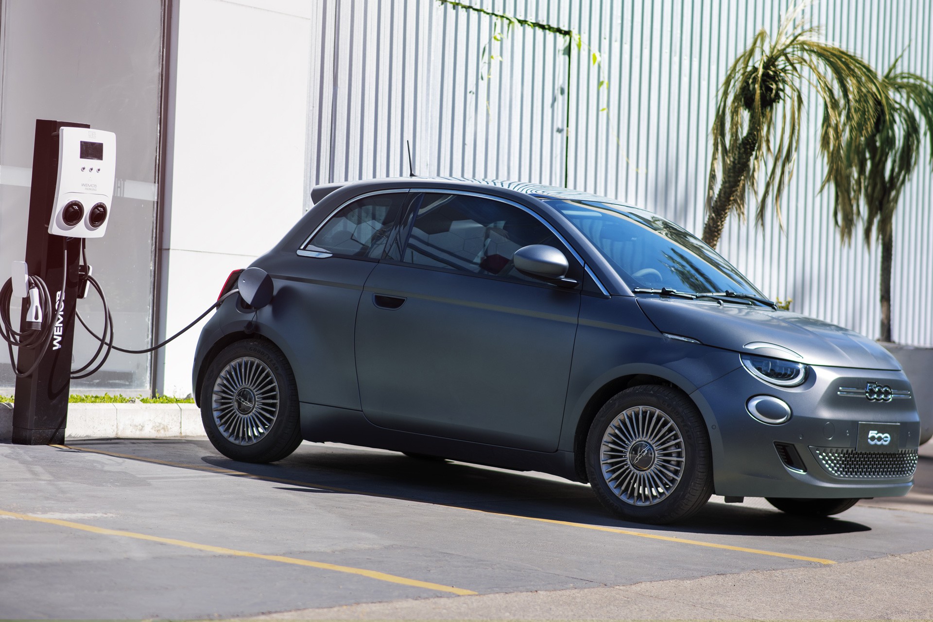 Dona da Fiat, Stellantis tem prejuízo de R$ 135 bilhões em 2025