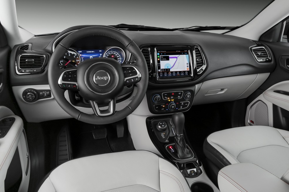 Jeep Compass Limited Diesel — Foto: Divulgação