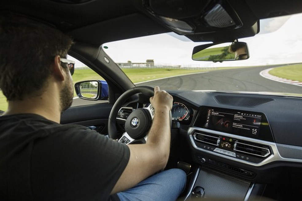 O interior mistura bom acabamento e modernas tecnologias (Foto: Divulgação) — Foto: Auto Esporte
