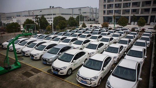 Em sete anos, carros elétricos podem ser mais baratos que os a combustão