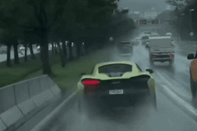 Vídeo: McLaren de R$ 3 milhões perde roda em avenida por falha na revisão