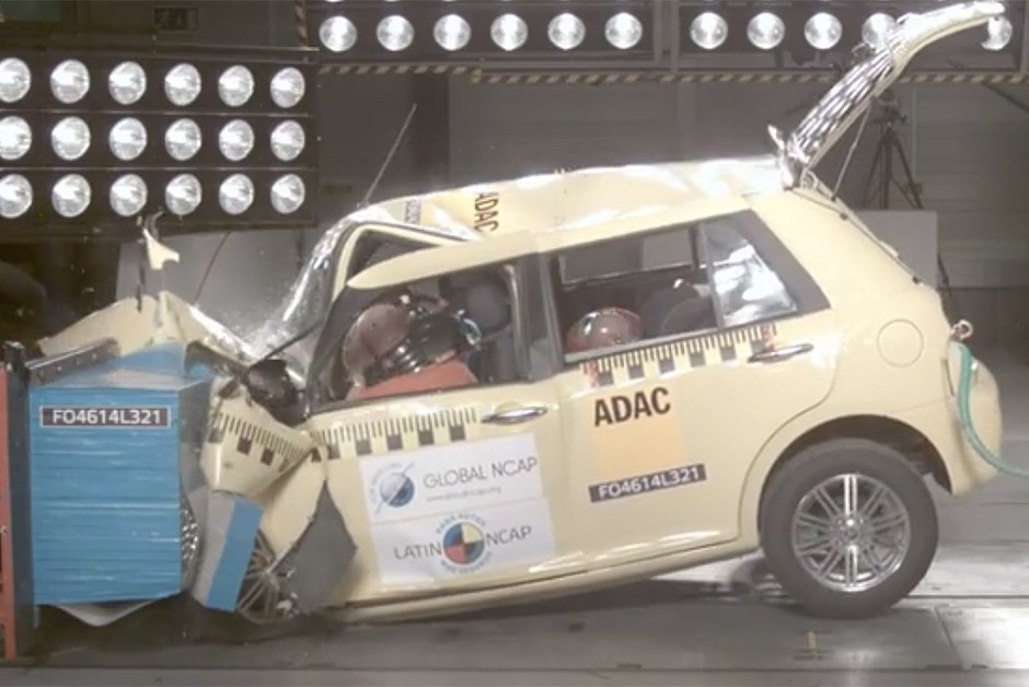 Lifan 320 sem airbags não conquistou nenhuma estrela na proteção de adultos e de crianças