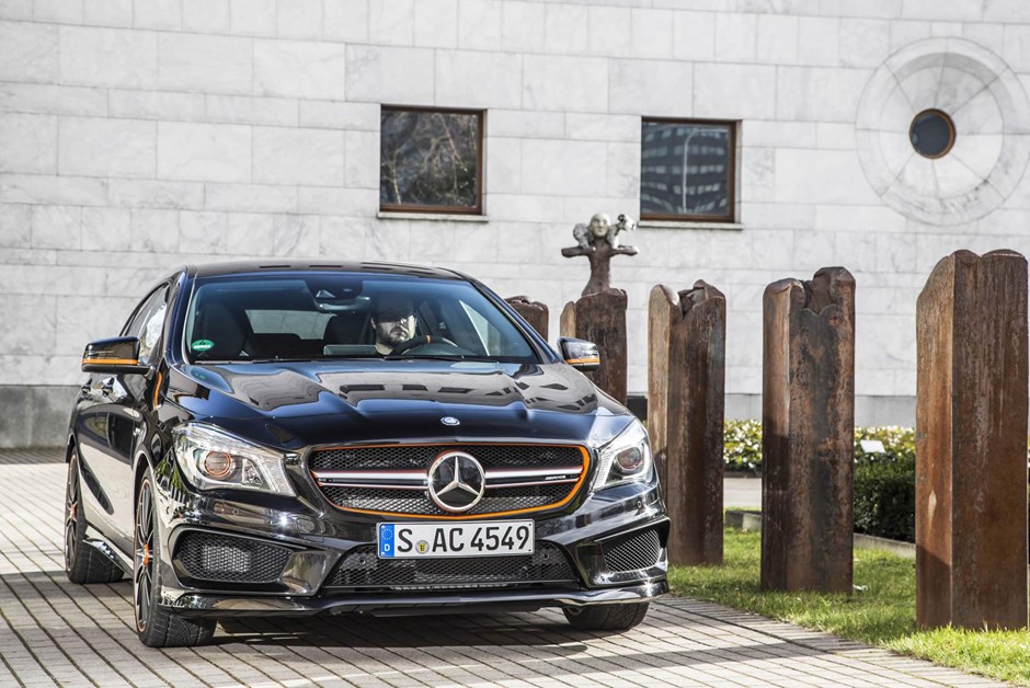 Mercedes CLA 45 AMG OrangeArt Edition