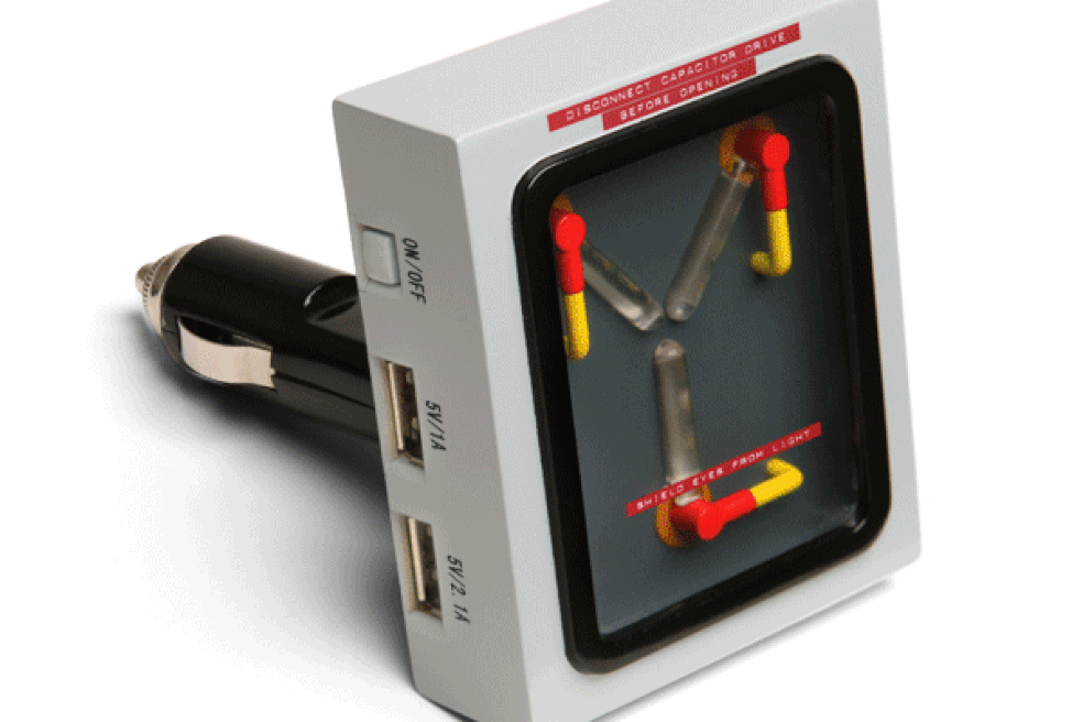Carregador USB capacitor de fluxo de De Volta para o Futuro (Foto: Divulgação) — Foto: Auto Esporte