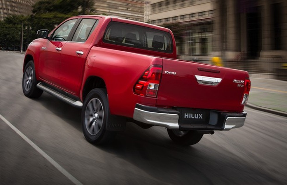 Traseira da Toyota Hilux 2016 (Foto: Divulgação) — Foto: Auto Esporte