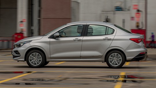 Novo Fiat Cronos chega em breve; versão atual é vendida com desconto