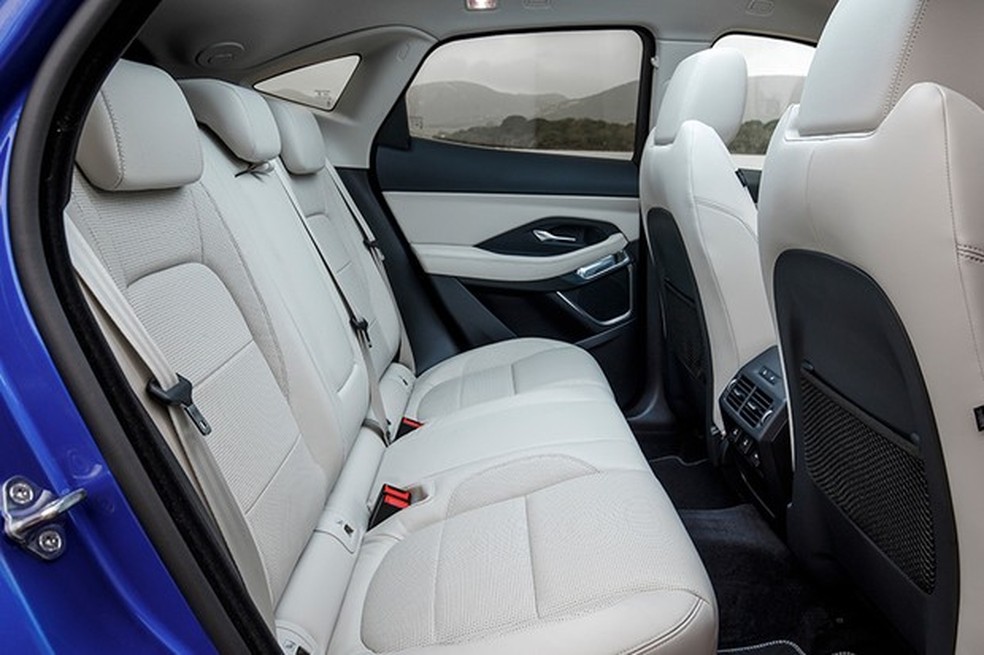 Jaguar e hotsell pace 7 seater