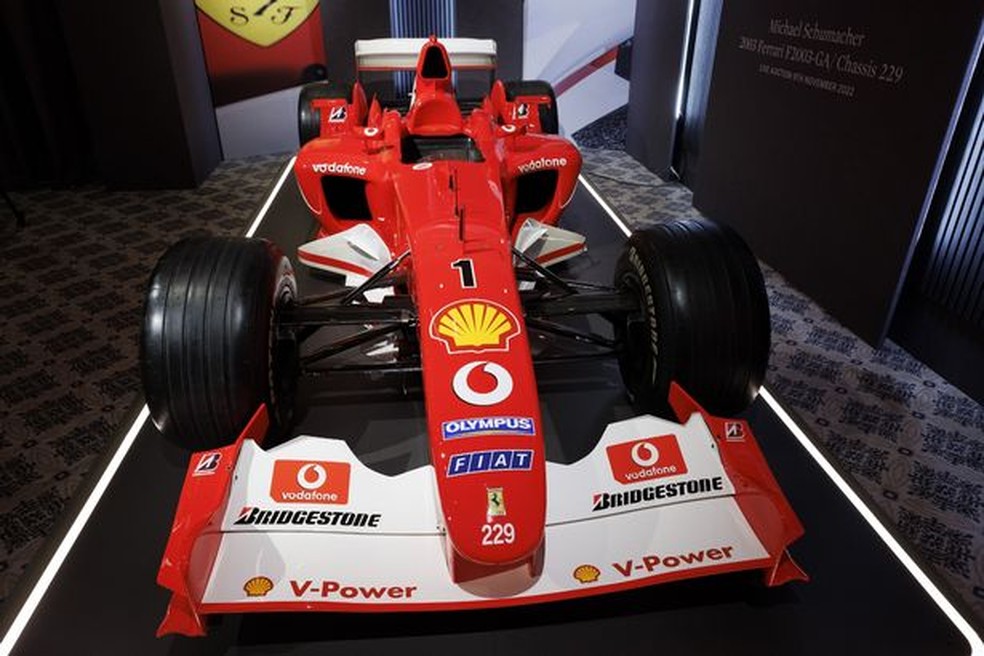 Ferrari 2003-GA de Michael Schumacher foi leiloada em Genebra, na Suíça — Foto: Salvatore Di Nolfi