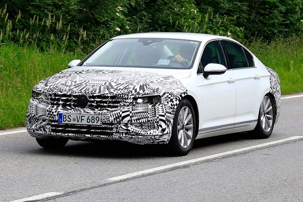 Volkswagen Passat passará pela sua primeira reestilização (Foto: AutoMedia/Auto News Brasil) — Foto: Auto Esporte
