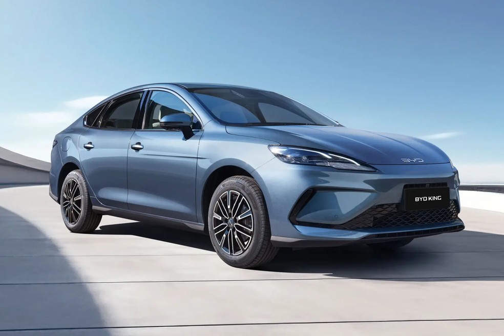 Novo BYD King tem faróis mais afilados e para-choque inspirado no Seal — Foto: Divulgação