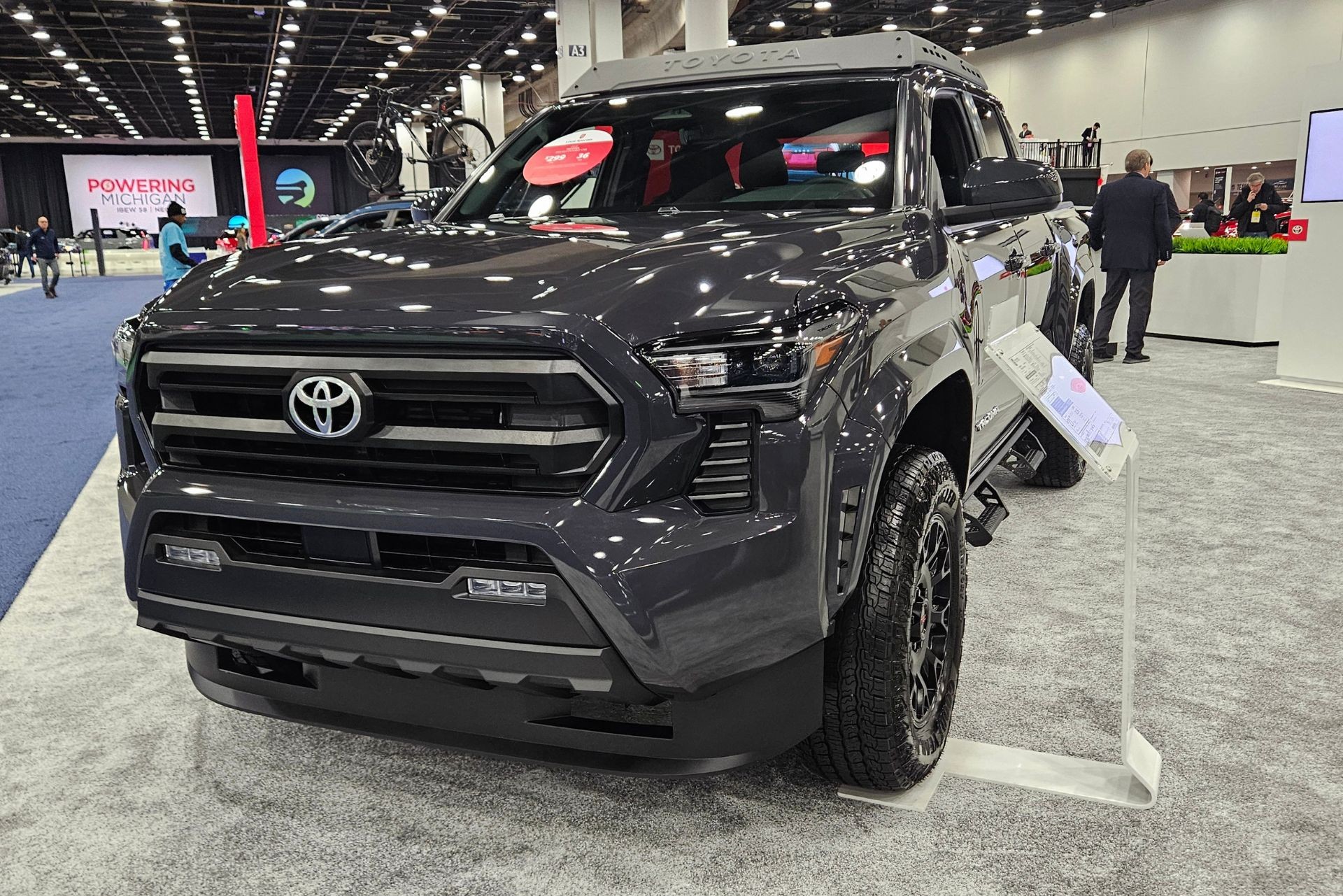 Toyota estuda ter picape maior que a Hilux no Brasil contra Ram 1500