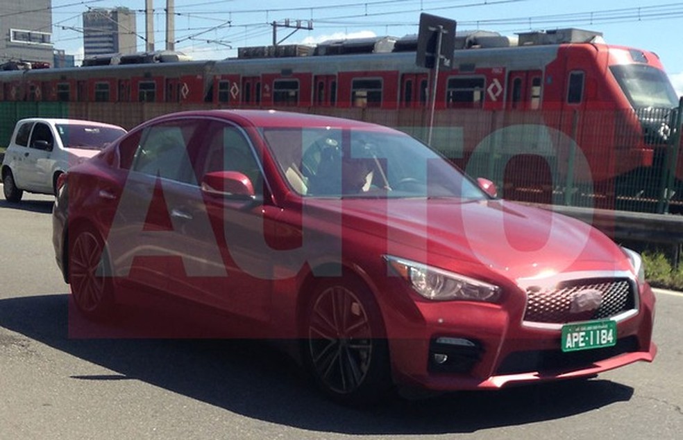 Infiniti Q50 (Foto: Lucas Momosaki - Auto News Brasil) — Foto: Auto Esporte