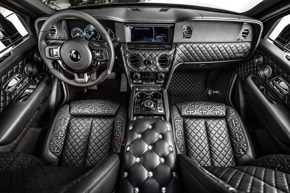 Cabine chama mais a atenção que o exterior do carro — Foto: Divulgação