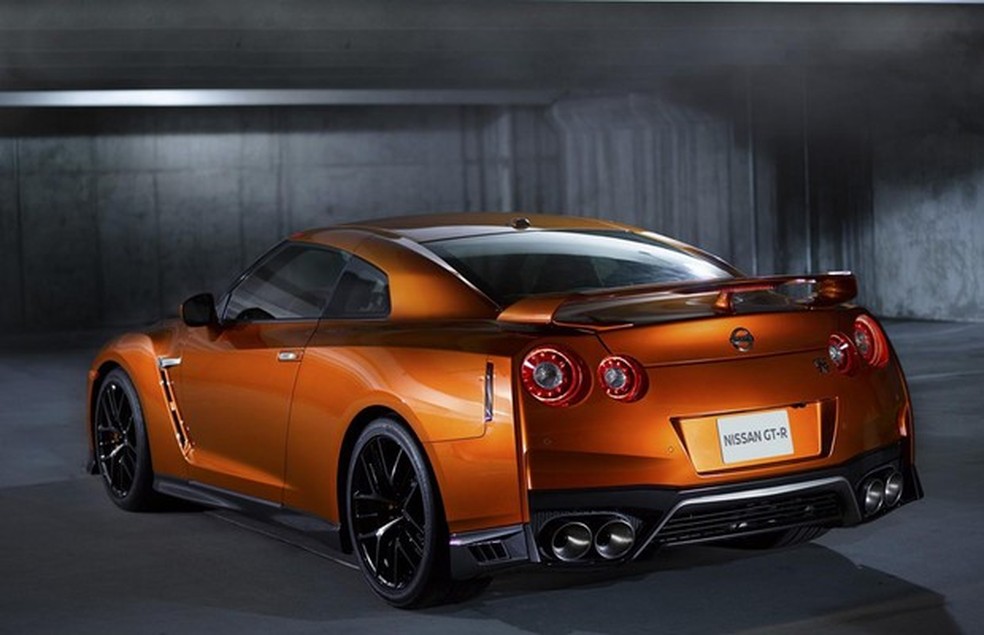 Nissan GT-R 2017 (Foto: Divulgação) — Foto: Auto Esporte