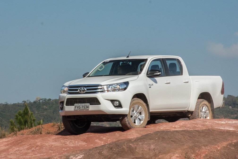 Toyota Hilux flex — Foto: Divulgação