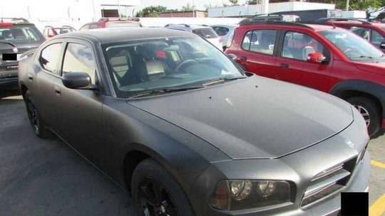 Dodge Charger com 253 cv e tração integral está à venda no Brasil