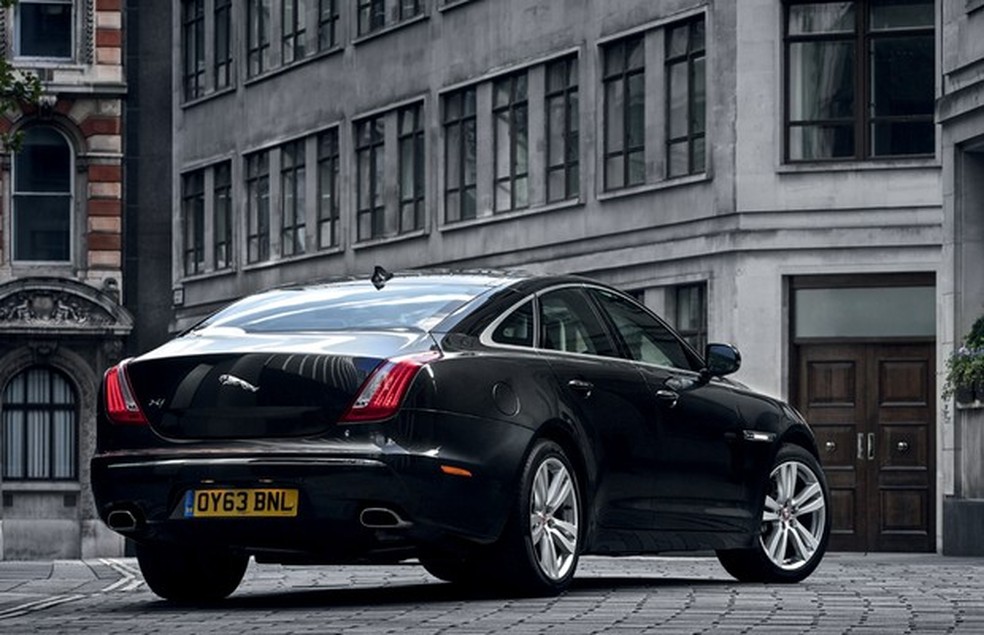 Jaguar XJ Portfolio (Foto: Divulgação) — Foto: Auto Esporte