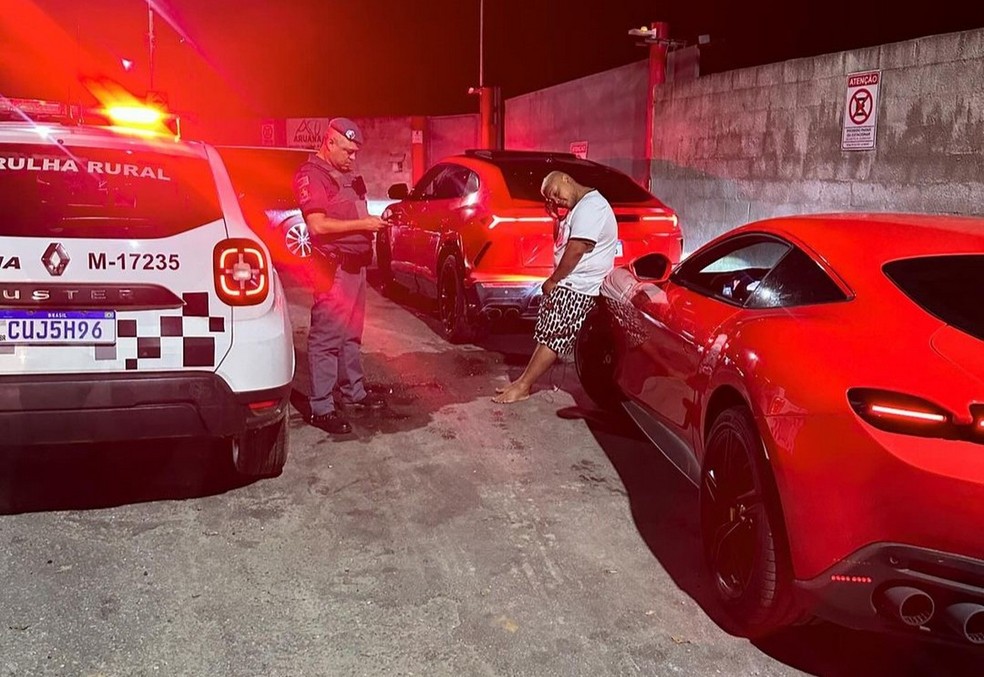MC Ryan SP teve Ferrari apreendida nesta quinta-feira (11) — Foto: Reprodução/Instagram