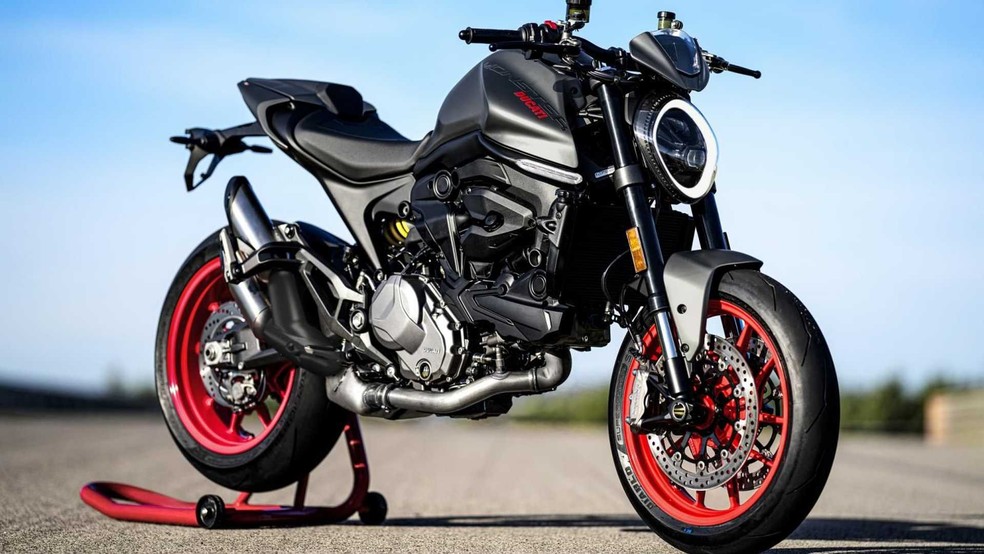 Ducati Monster é uma naked com apelo streetfighter que faz sucesso em todo o mundo — Foto: Divulgação