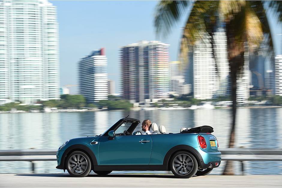Novo Mini Cooper Cabrio 