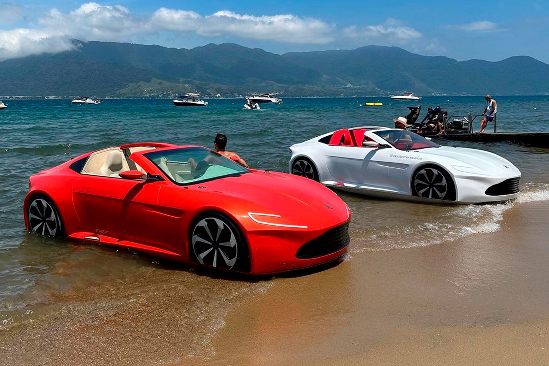 Carro lancha com cara de Aston Martin está à venda no Brasil por R$ 385 mil