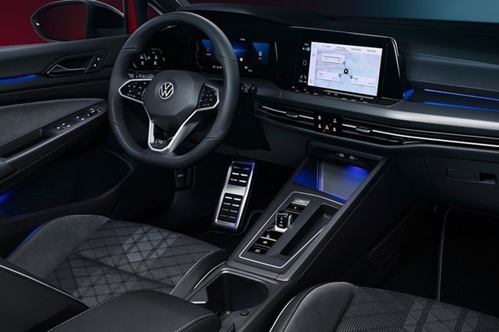 Interior moderno é o mesmo do Golf hatch (Foto: Divulgação) — Foto: Auto Esporte