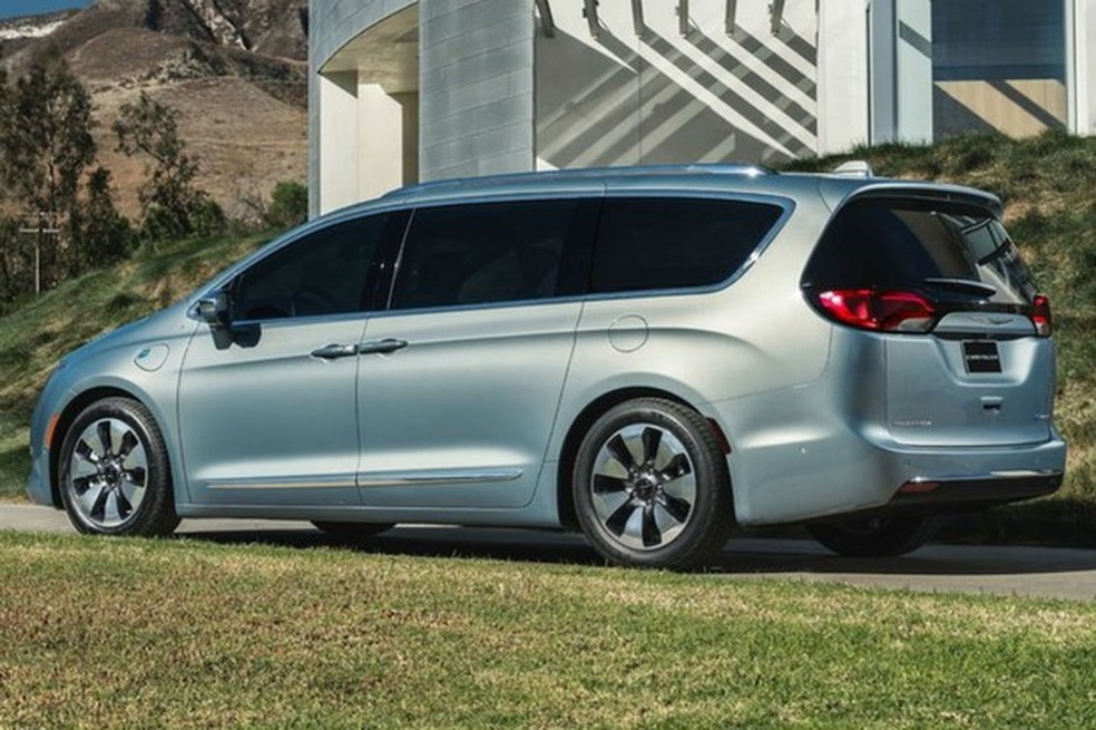 Chrysler Pacifica tem sido muito importada pela DPR em 2020 (Foto: Divulgação) — Foto: Auto Esporte