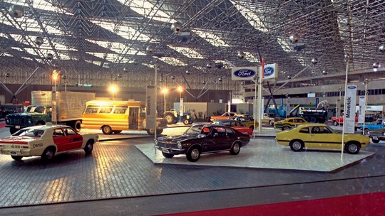Era assim o estande da Ford no Salão do Automóvel de SP há quase 50 anos Era assim o estande da Ford no Salão do Automóvel de SP há quase 50 anos