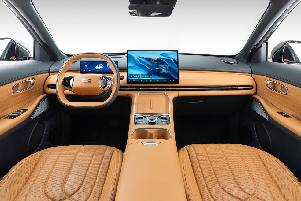 Geely EX5 EM-i oferece head-up display na versão topo de linha — Foto: Divulgação
