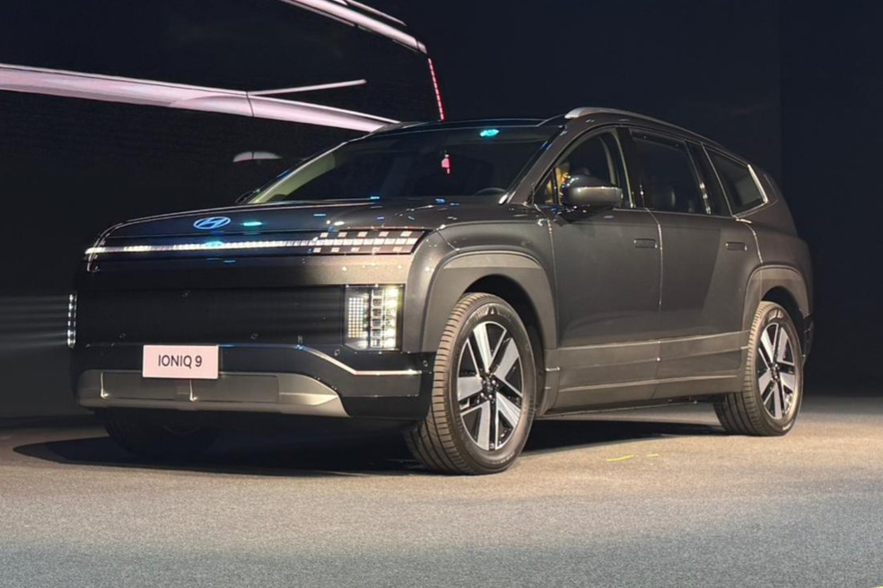 Hyundai Ioniq 9 surgiu pela primeira vez no Brasil no Salão do Automóvel — Foto: André Schaun/Auto News Brasil