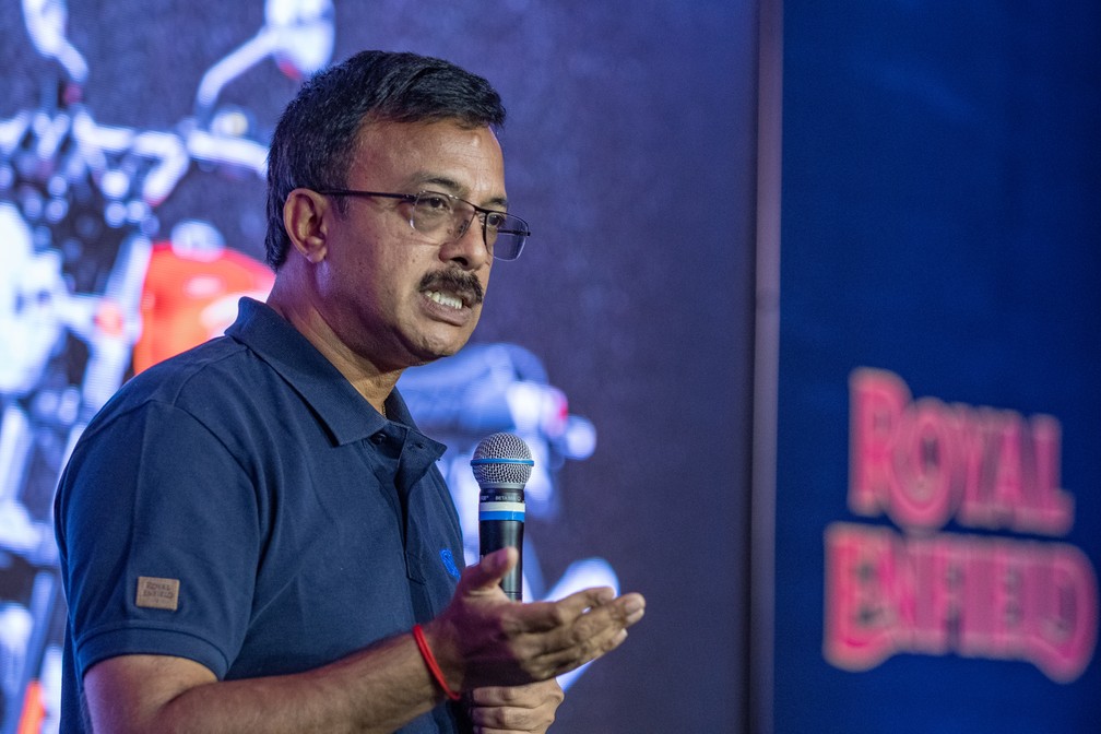 Vinod Dasari, CEO global da Royal Enfield, em passagem pelo Brasil — Foto: Divulgação