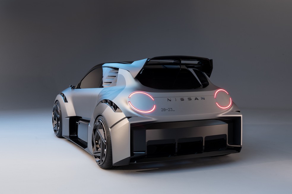 Nissan Concept 20-23 tem lanternas arredondas e design futurista — Foto: Divulgação