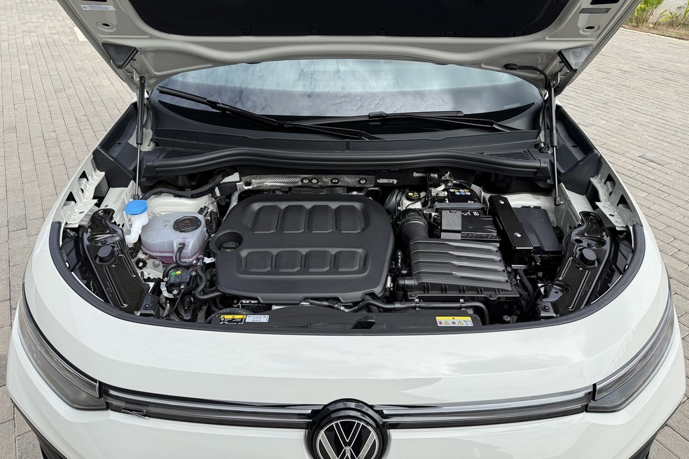 Motor 2.0 a gasolina é o mesmo adotado no Volkswagen Tiguan 2027 vendido nos Estados Unidos — Foto: Cauê Lira/Auto News Brasil